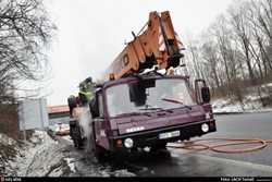 Požár autojeřábu v ostravské Rudné ulici