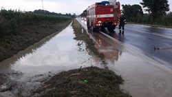 Celou noc jsme odstraňovali následky silné bouřky