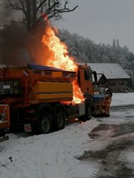 U motorestu v Chřibech hořel sypač